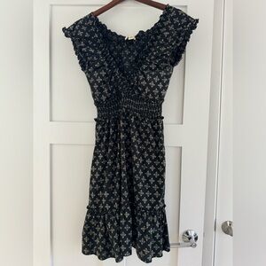 Beautiful Mata Traders  V-Neck Navy Dress with Ruffles (Medium)